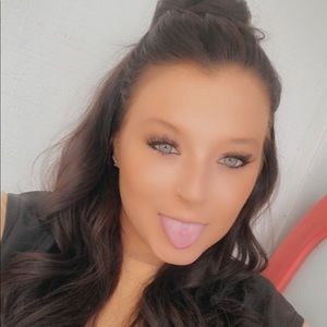 Meet your Posher, Robyn